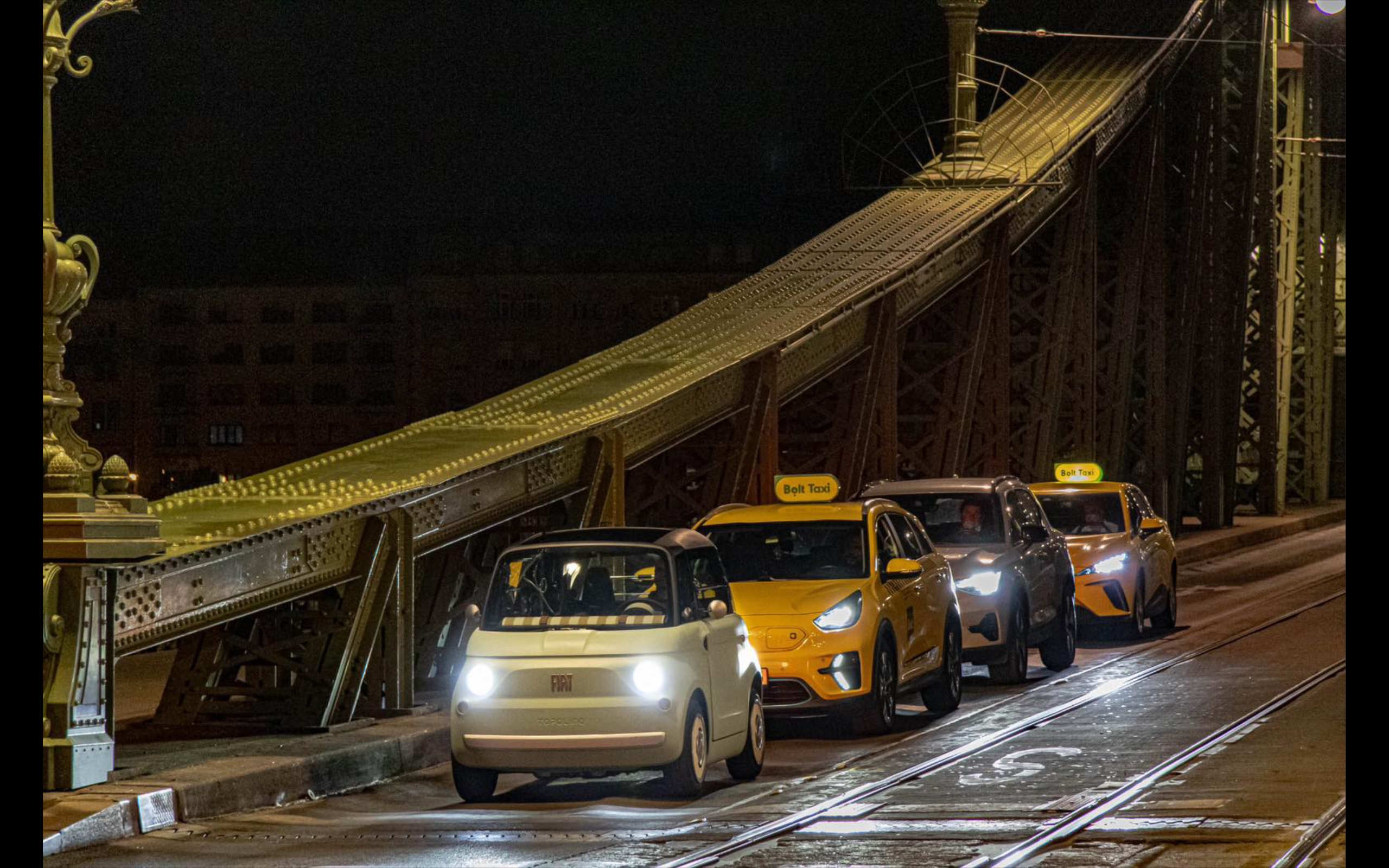 Topolino in Budapest by the night