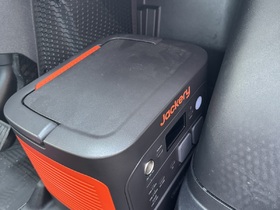 Jackery Explorer 2000